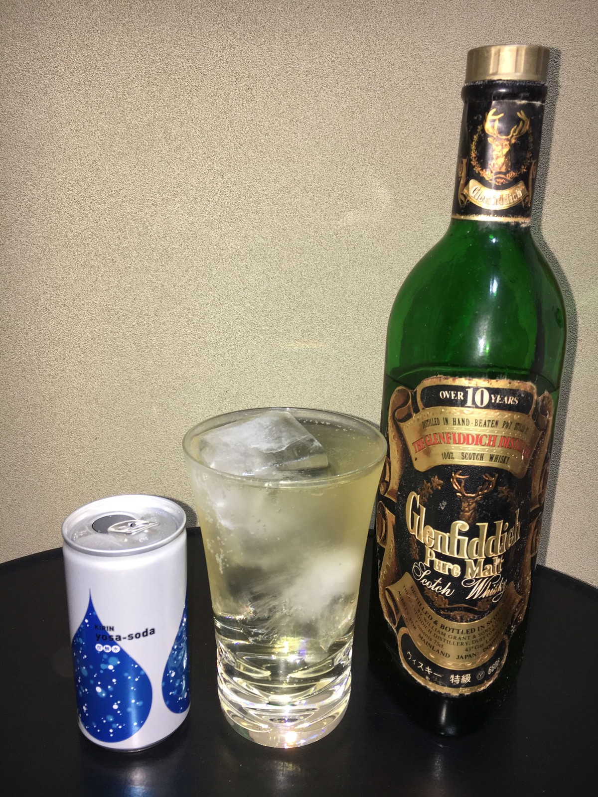 液面が大きく下がったウイスキー（グレンフィディック特級表記