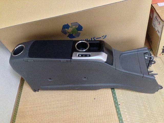 ウィッシュ Zvw40プリウスa純正センターコンソール流用加工取り付け Mr S Models