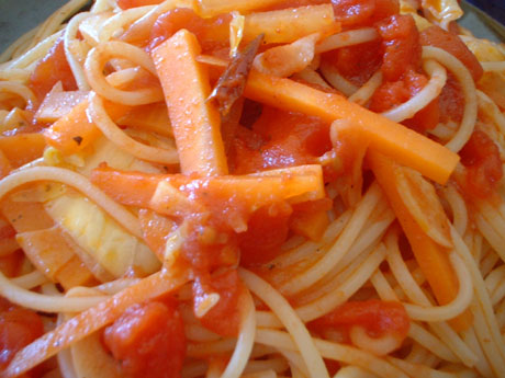 赤いスパゲティ