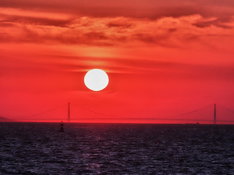 ④明石海峡大指に沈む夕日