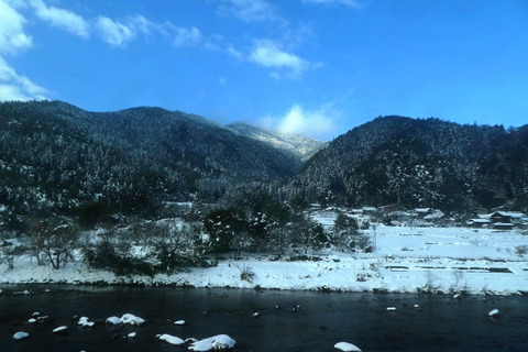 ⑤伯備線車窓雪景色