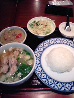 溜池山王 タイ料理ポータイ ハーフカレー ハーフフォーセット 小池さん倶楽部 溜池山王 タイ料理ポータイ ハーフカレー ハーフフォーセット 小池さん倶楽部