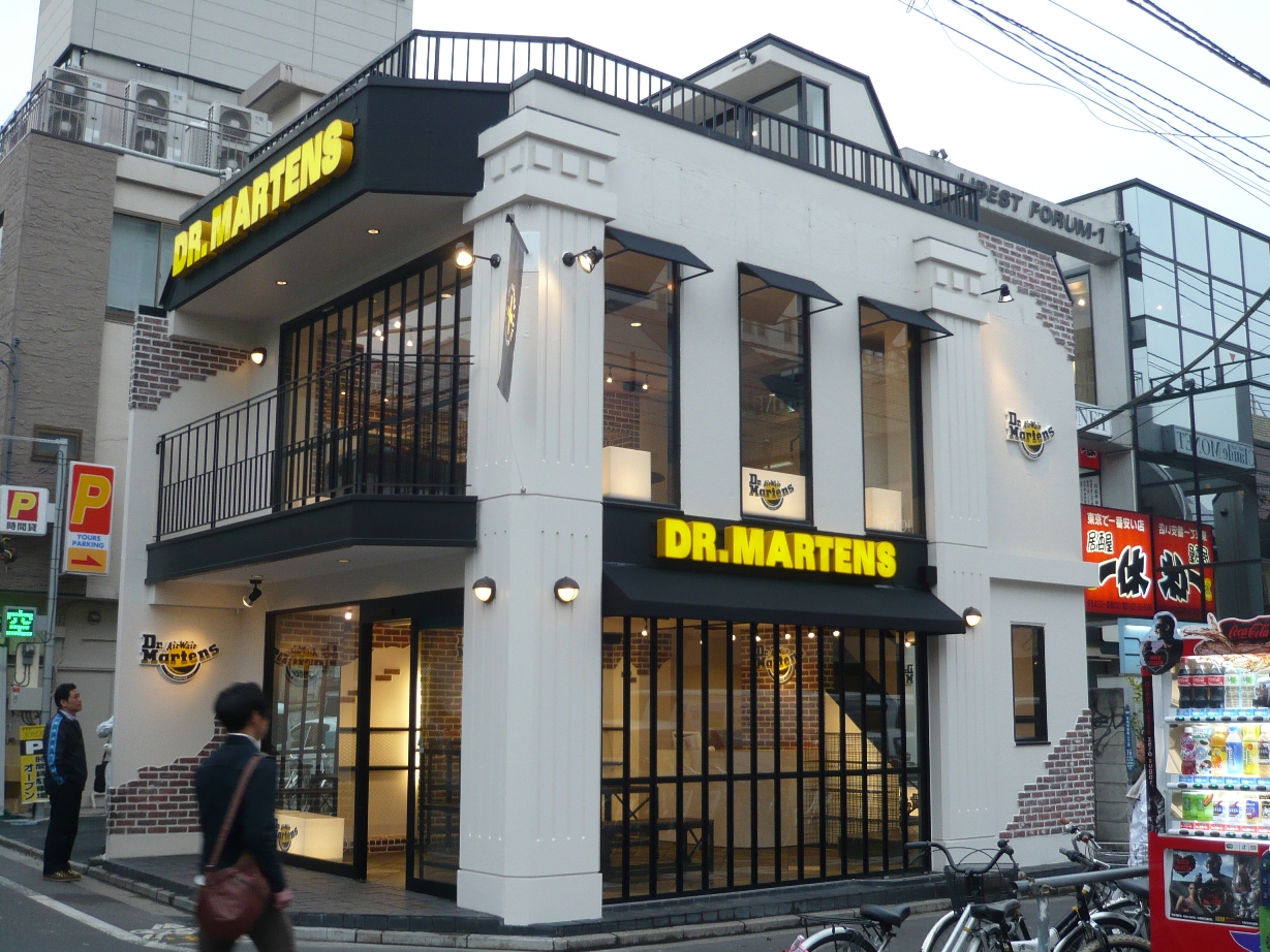 靴屋施工写真その1 大阪の店舗デザインオフィス