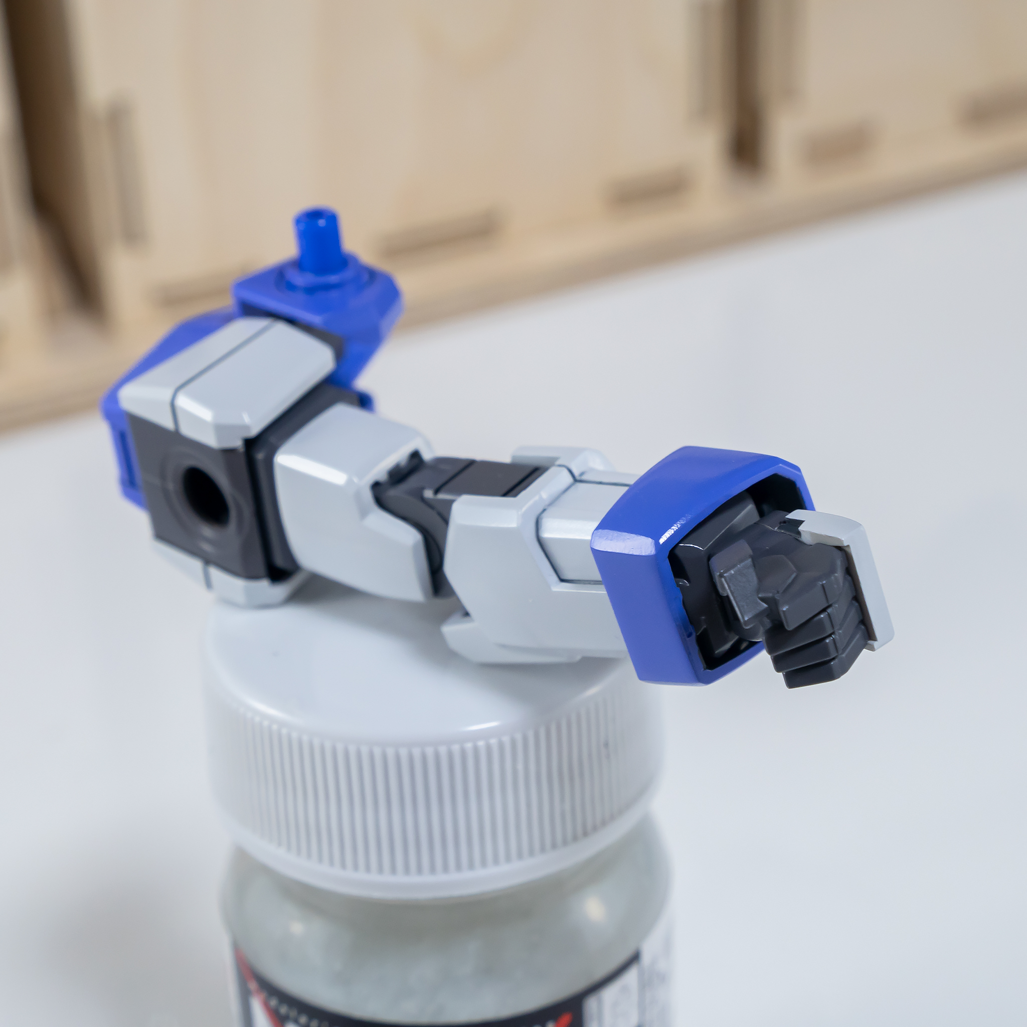 HGAGE ガンダムAGE-2ノーマル製作6／細部の塗装、スミ入れ : ずっと