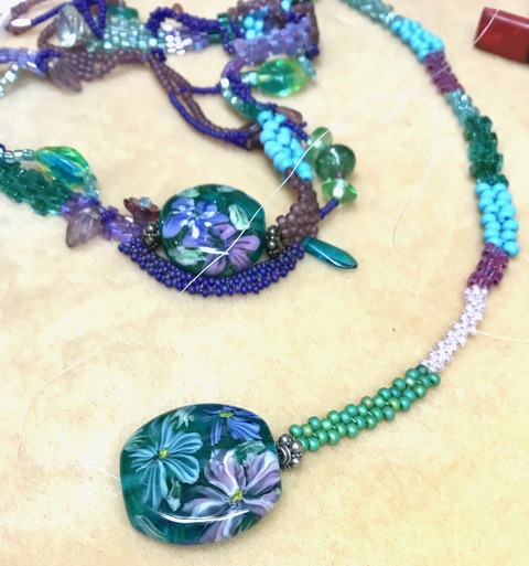 Start of Freefoam Necklace