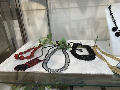 難波高島屋黒、赤系