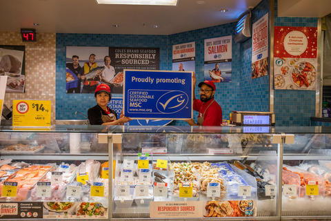 RS12375_Coles staff proudly promoting their MSC range-scr