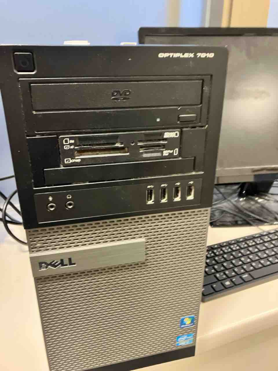 Optiplex 7010にWindows 11 をインストールして、職員用のPCにする計画