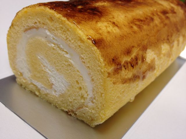なんばウォークのdie Guteのロールケーキ ウチの娘の社長っぷり なんばウォークのdie Guteのロールケーキ ウチの娘の社長っぷり