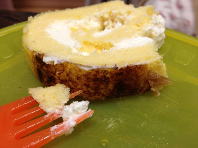 なんばウォークのdie Guteのロールケーキ ウチの娘の社長っぷり なんばウォークのdie Guteのロールケーキ ウチの娘の社長っぷり