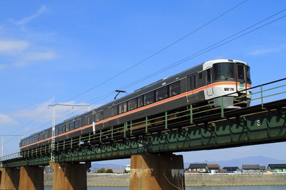 RS373_20190302