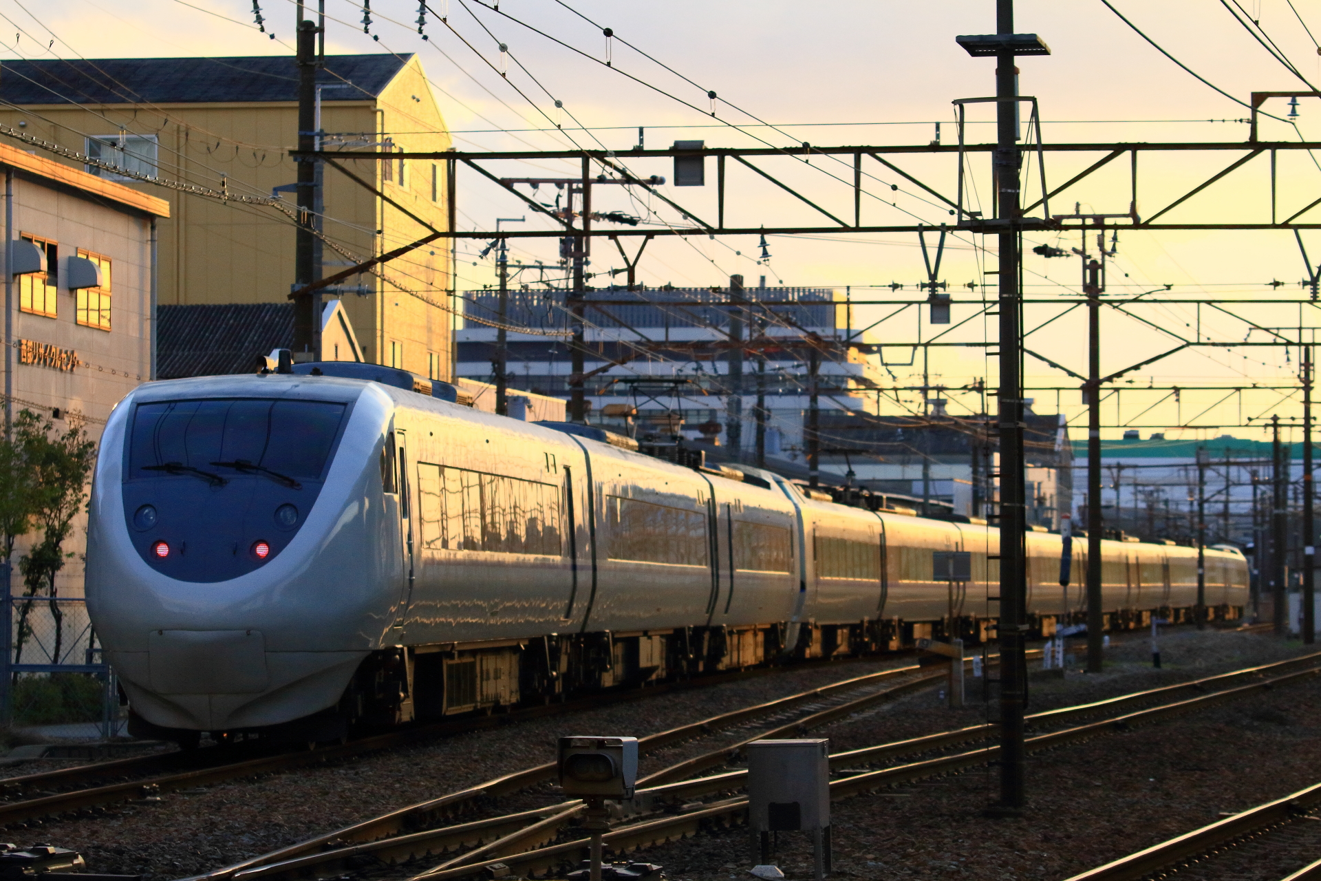 681系「サンダーバード」を見る～元色編成を．その30 : Msykの業務