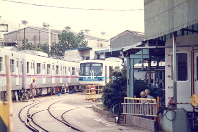 t8000_198810b