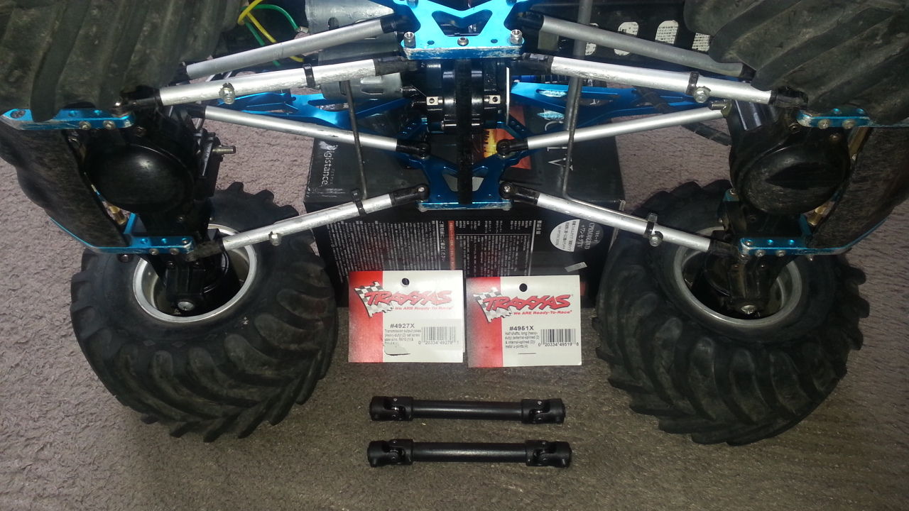 TXT -1 シャーシ 御*月様 クラッドバスターロングホイールベース仕様