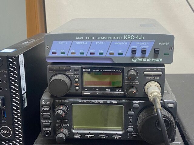 TOKYO HY-POWER KPC-4JB とはどんな無線機だったか : Computer with