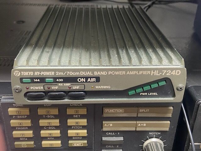 TOKYO Hy-POWER 2m/70cm DUAL BAND Power Amplifilter HL-724D