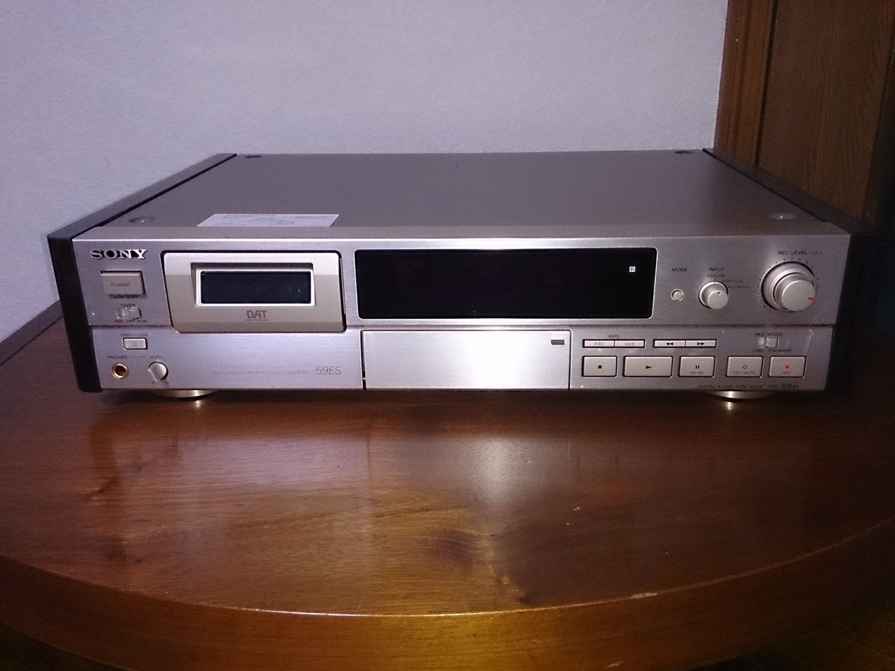 SONY DATデッキ DTC-59ESとはどんなA/V機器だったか : Computer with