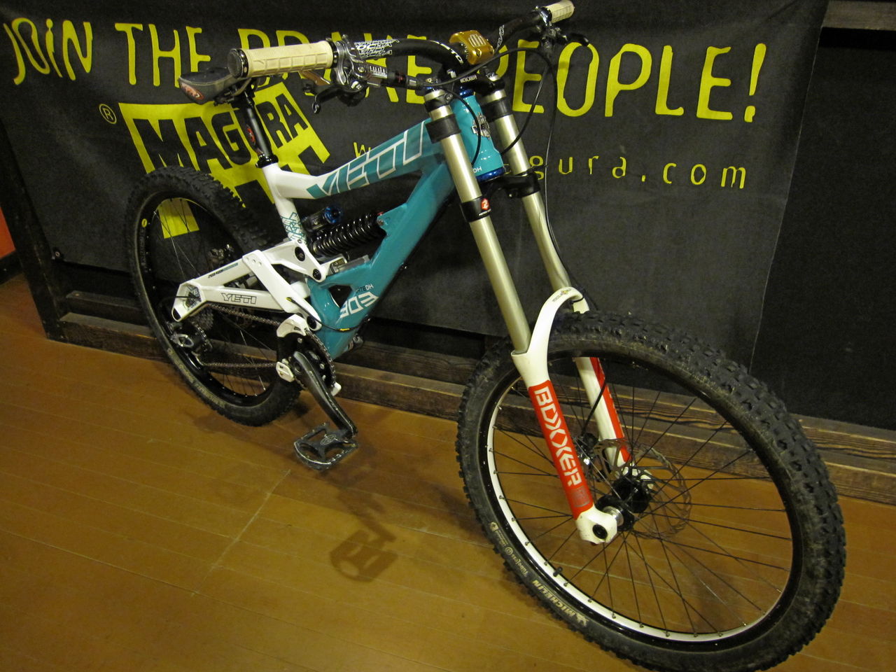 YETI「303R-DH.」 : mtb garage ZONE