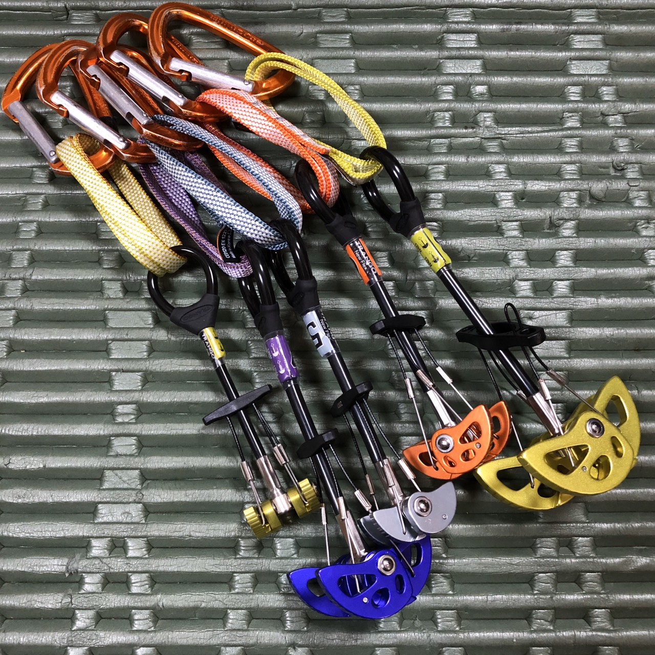 15000円 公式販売品 トランゴ ニューフレックスカム7本 アウトドア