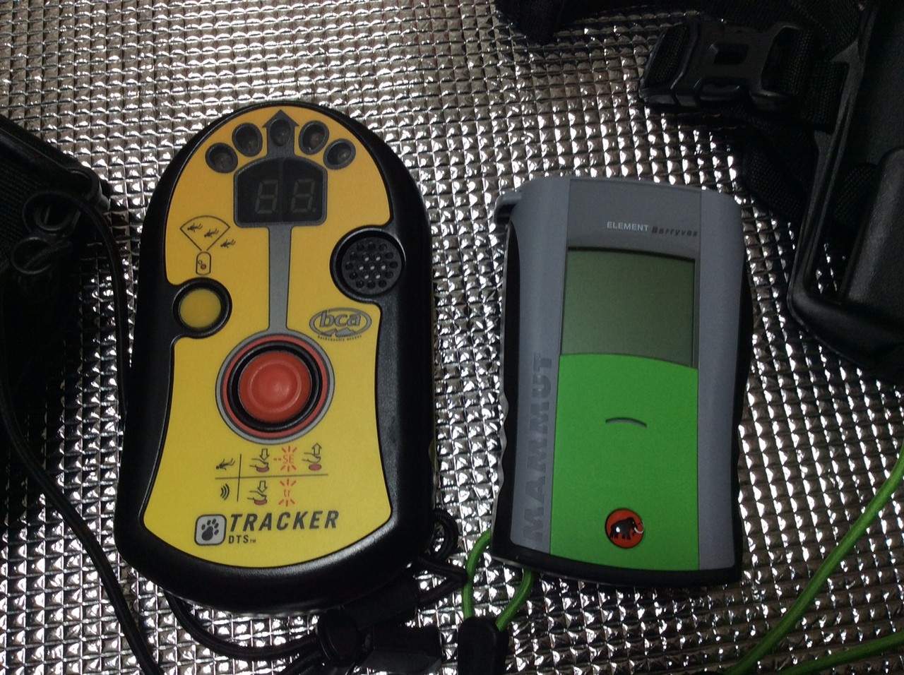 MAMMUT ELEMENT Barryvox 2号用アバランチビーコン : えれぇこっ MAMMUT ELEMENT Barryvox 2号用アバランチビーコン : えれぇこっ