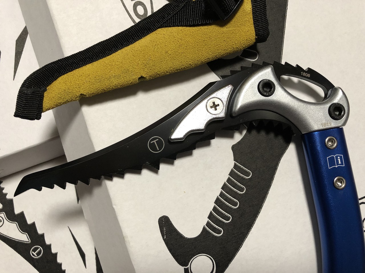 TRANGO raptor アイスアックス追加導入(^_-)-☆ : えれぇこった