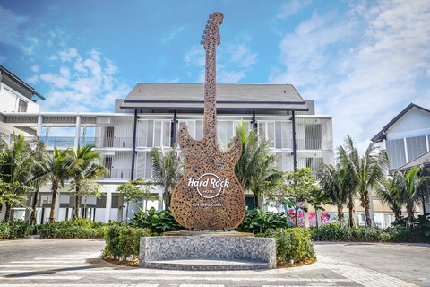 HRHDC_MandalaGuitar_0001 copy