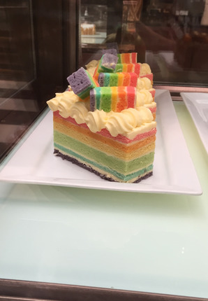 hyattkk_rainbow_cake1_1