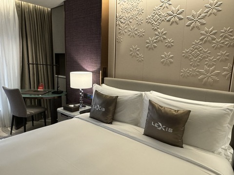 IMG_7184_lexisimperial_room
