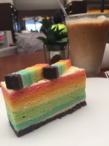 hyattkk_rainbow_cake2