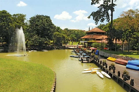 LAKE GARDEN 0673