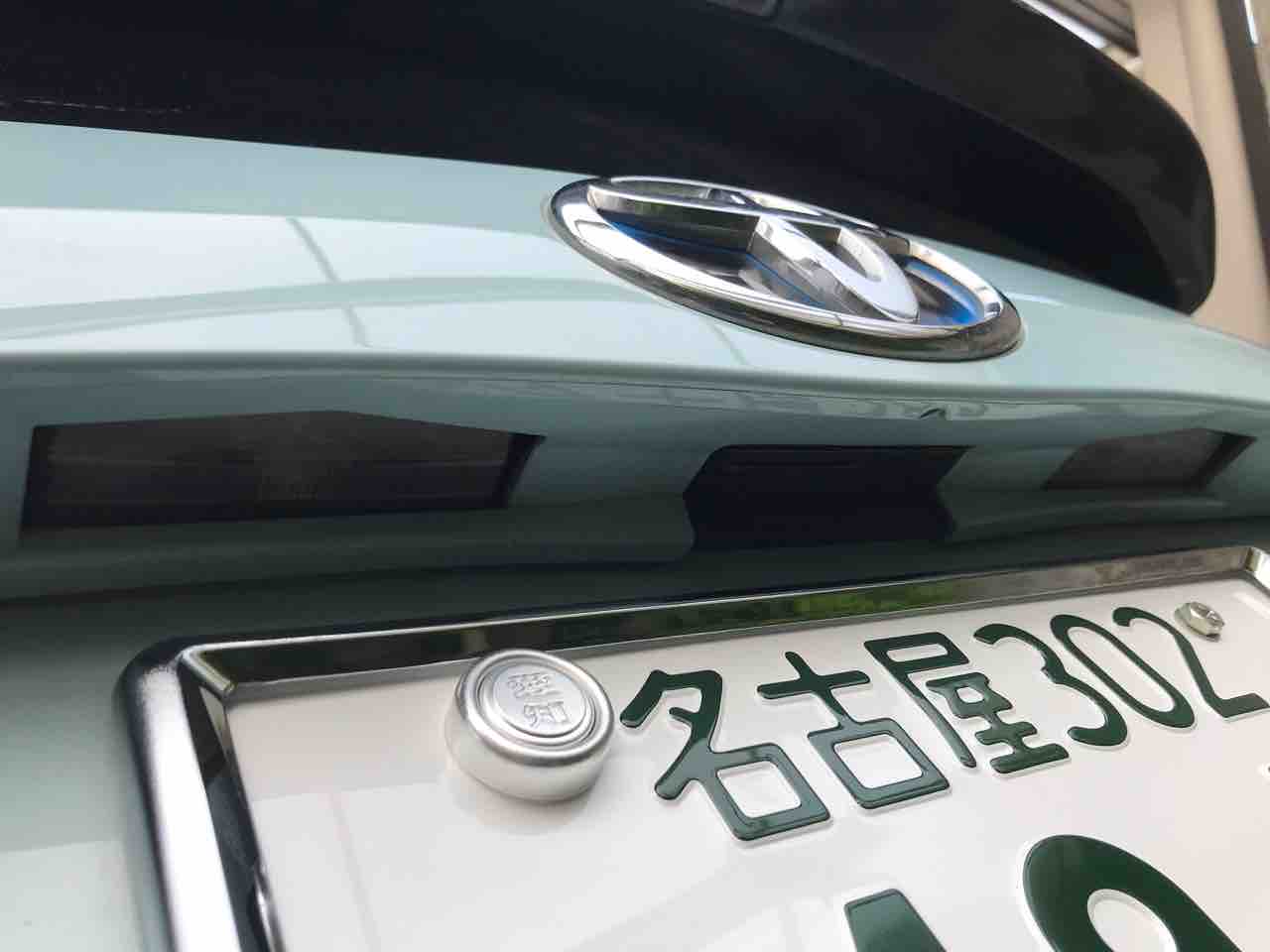 プリウスの電球交換をしてみた 名古屋の中古車販売会社の 社長日記 プリウスの電球交換をしてみた 名古屋の中古車販売会社の 社長日記