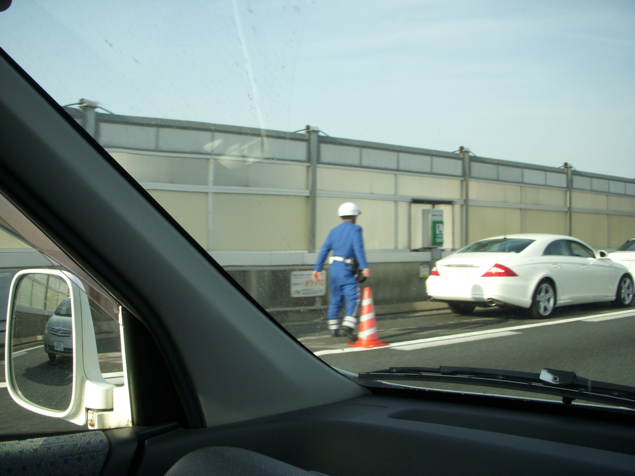 週末の 高速道路ｅｔｃ割引 の遠出の際は 覆面パトカー にご注意を 1347投稿 名古屋の中古車販売会社の 社長日記