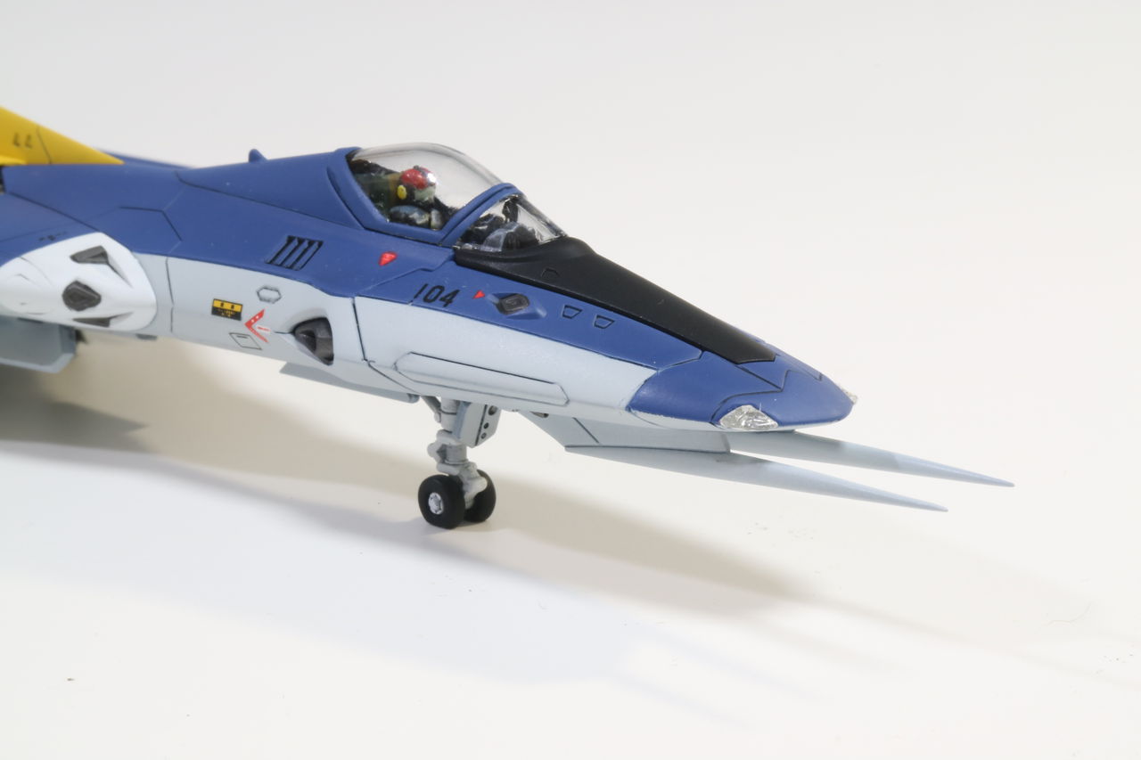 バンダイ 1/72 コスモファルコン 一般機 : おなかいっぱい。