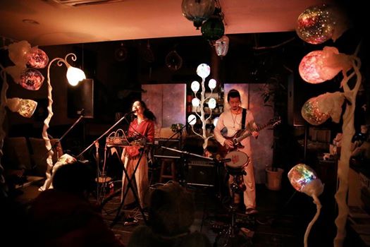 61557_324119444382676_1898843475_n