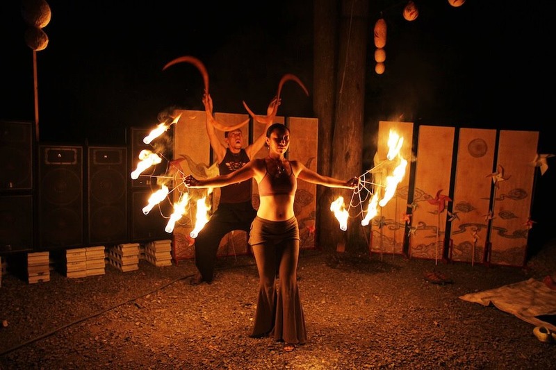 391290_210574039070551_609754141_n