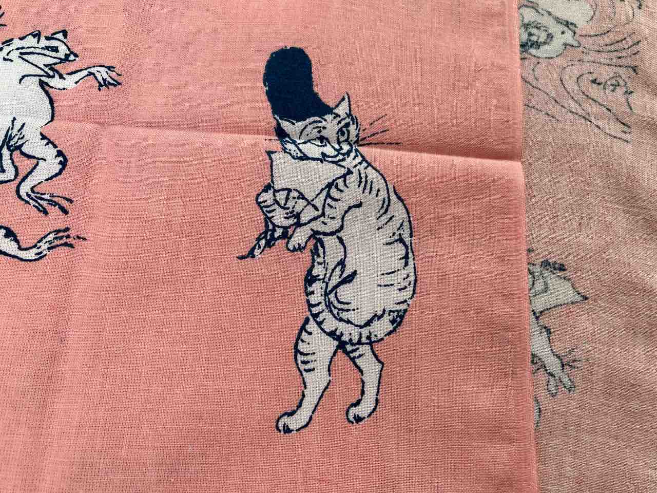 鳥獣戯画展 王冠印雑貨店に行ったよ 海の近くに猫と住んでる