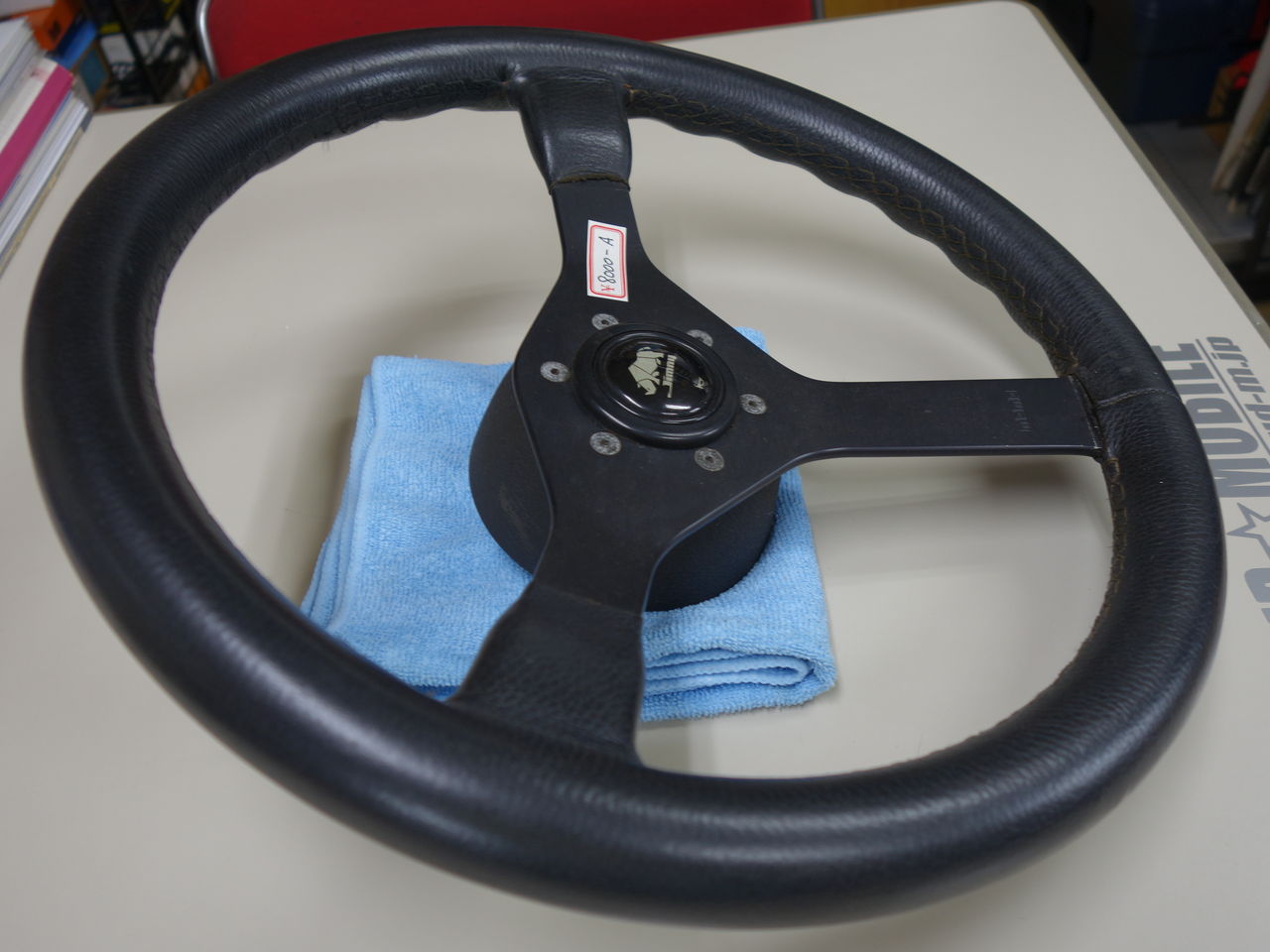 ハンドル MOMO サイマークホーンボタン付き 純正オプション JA11 5MT