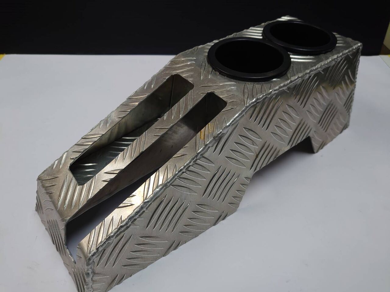 中古・センターコンソールBOX JA11・JA22・縞鋼板 : ジムニー専門店 