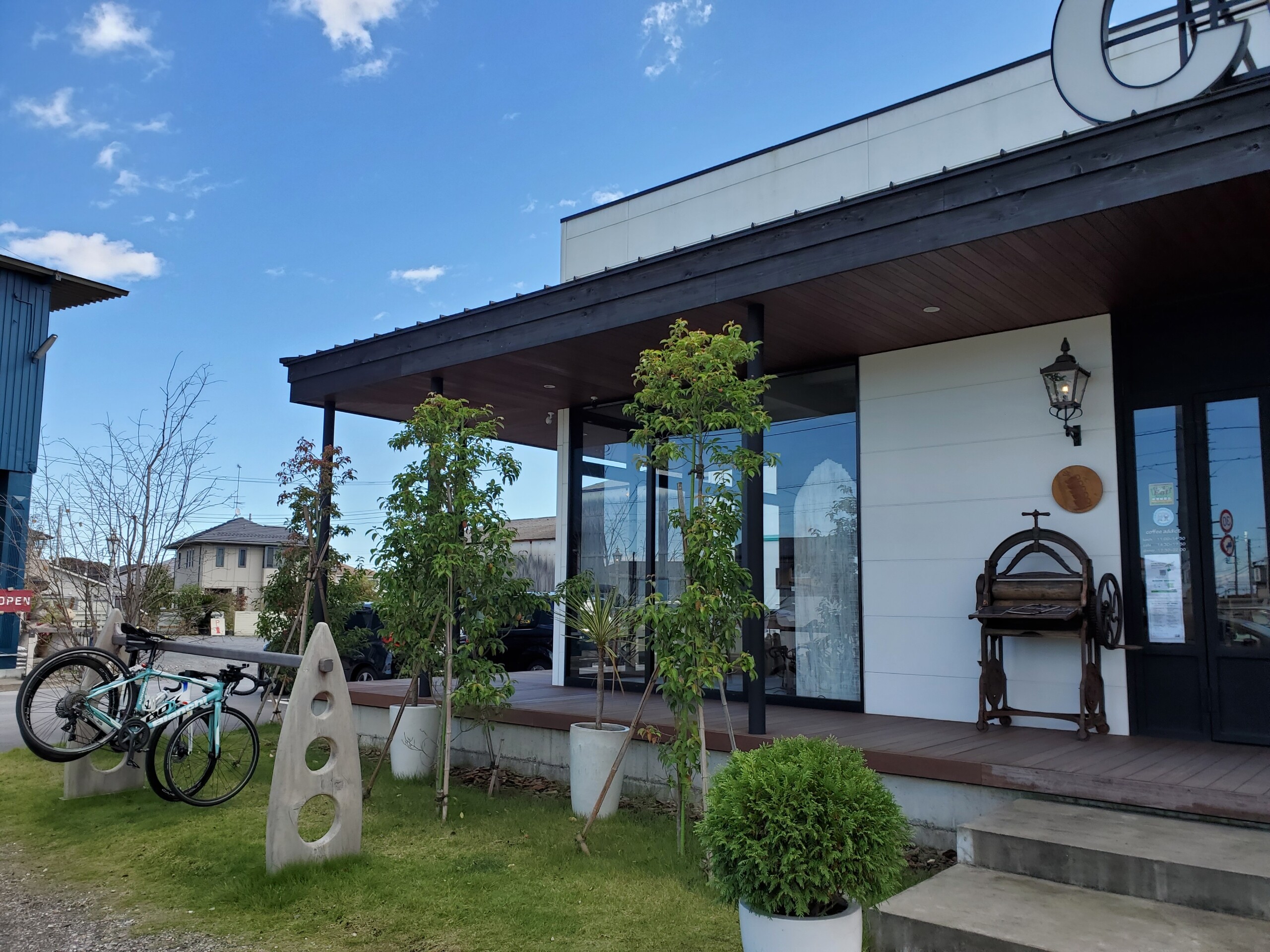 E 7tzt4m Uruam E 7tzt4m Uruam