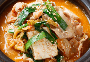 ピリ辛おかず♪キムチ肉豆腐の作り方