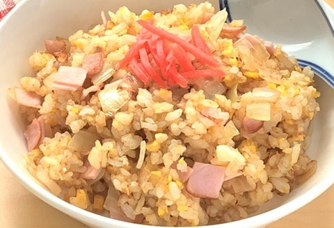 簡単で美味しい!ハム炒飯の作り方
