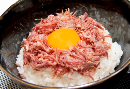 コーンビーフ混ぜごはん：簡単＆旨味たっぷりの絶品ごはん