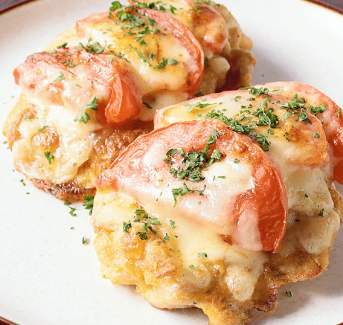 チキントマトトーストの作り方|簡単で美味しい、朝食やお昼にもぴったりな一品