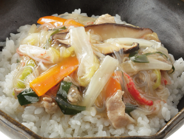 色とりどりの具材が楽しめる!五目あんかけ丼の作り方