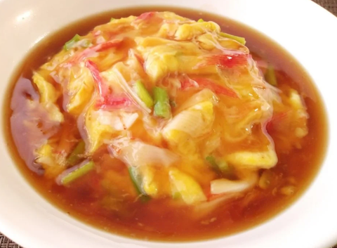 シャキシャキレタスが絶妙！かに玉レタス丼の簡単レシピ