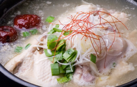 体の芯から温まる！参鶏湯（サムゲタン）の作り方