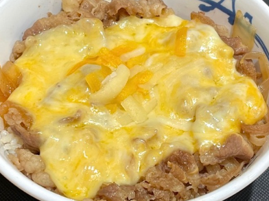 コク旨！チェダーチーズ牛丼の簡単レシピ