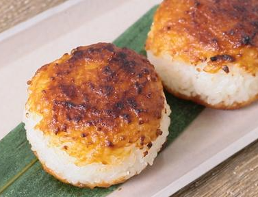 味噌焼きおにぎりの作り方｜香ばしさがたまらない！手軽で美味しいおやつ