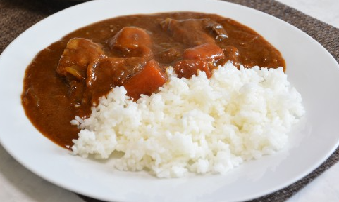 家庭で簡単に作れる美味しいカレーのレシピ