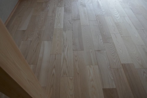 �ۥ磻�ȥ��å�������̵���Ĥʤ���V�¥ե������ ���쥯����󥰥졼�ɣ���